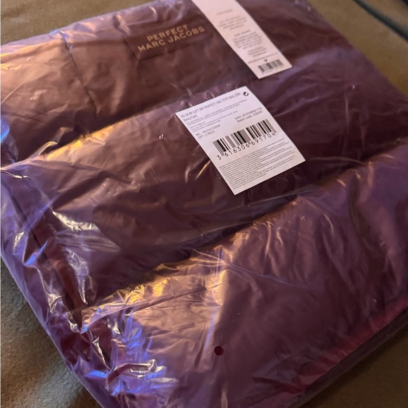 Marc Jacobs perfect beauty puffy bag tote cosmetic pouch purse new with tags - Picture 6 of 9